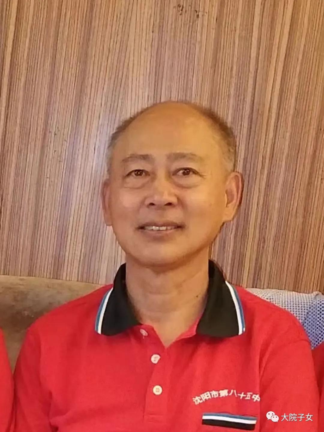 何斌最早视频,何冰忆军旅生涯