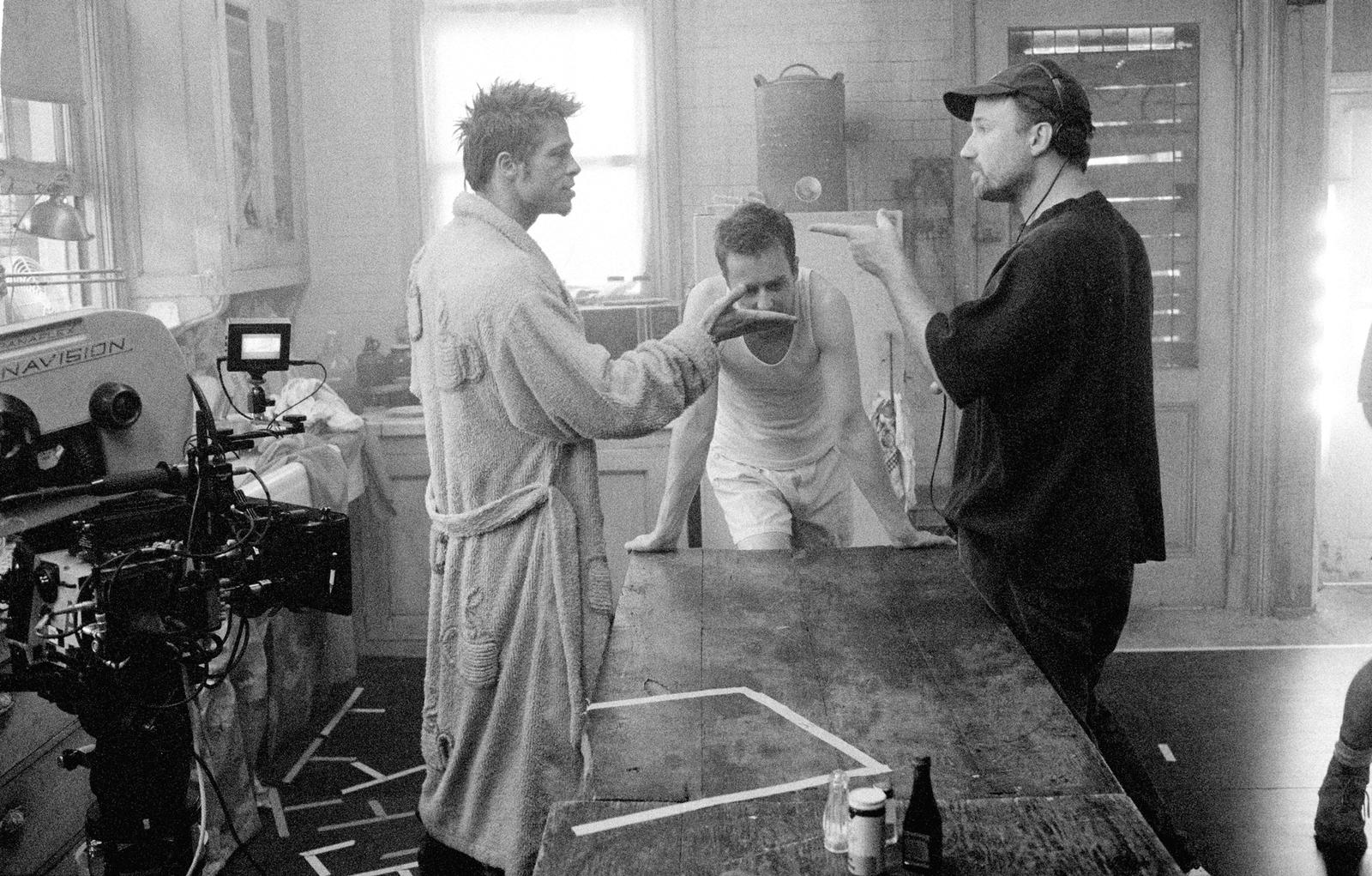 搏击俱乐部结局是什么意思,搏击俱乐部最后出现的是什么