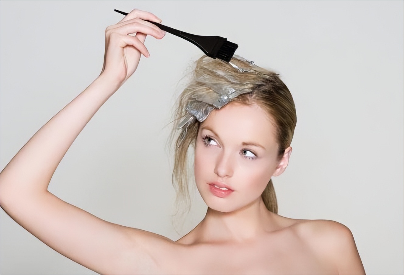 经常染发真的会得癌症吗,长期染发致癌是真的吗