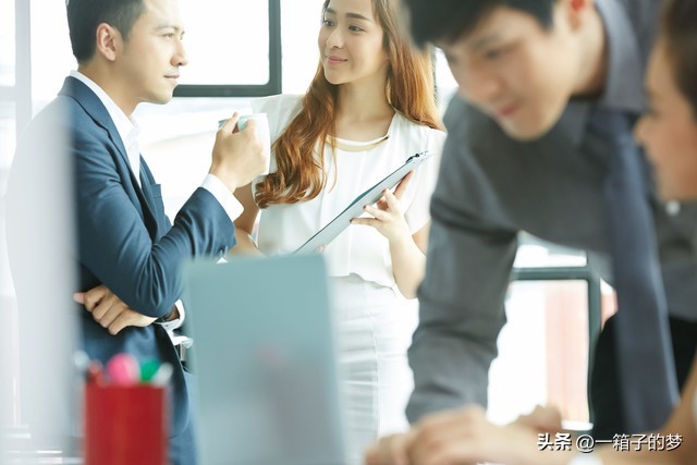 工厂大批量招人是倒闭前兆吗,发不出工资企业倒闭的前兆