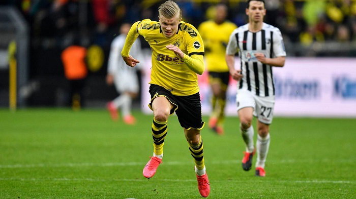 哈兰德父亲因伤退役，他如何培养出了球王接班人？