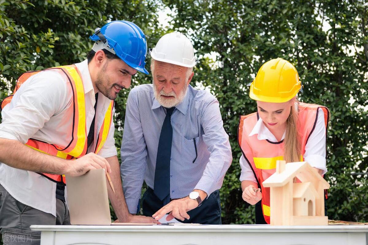 合同无效实际施工人亏损怎么办,承包合同无效实际施工人责任