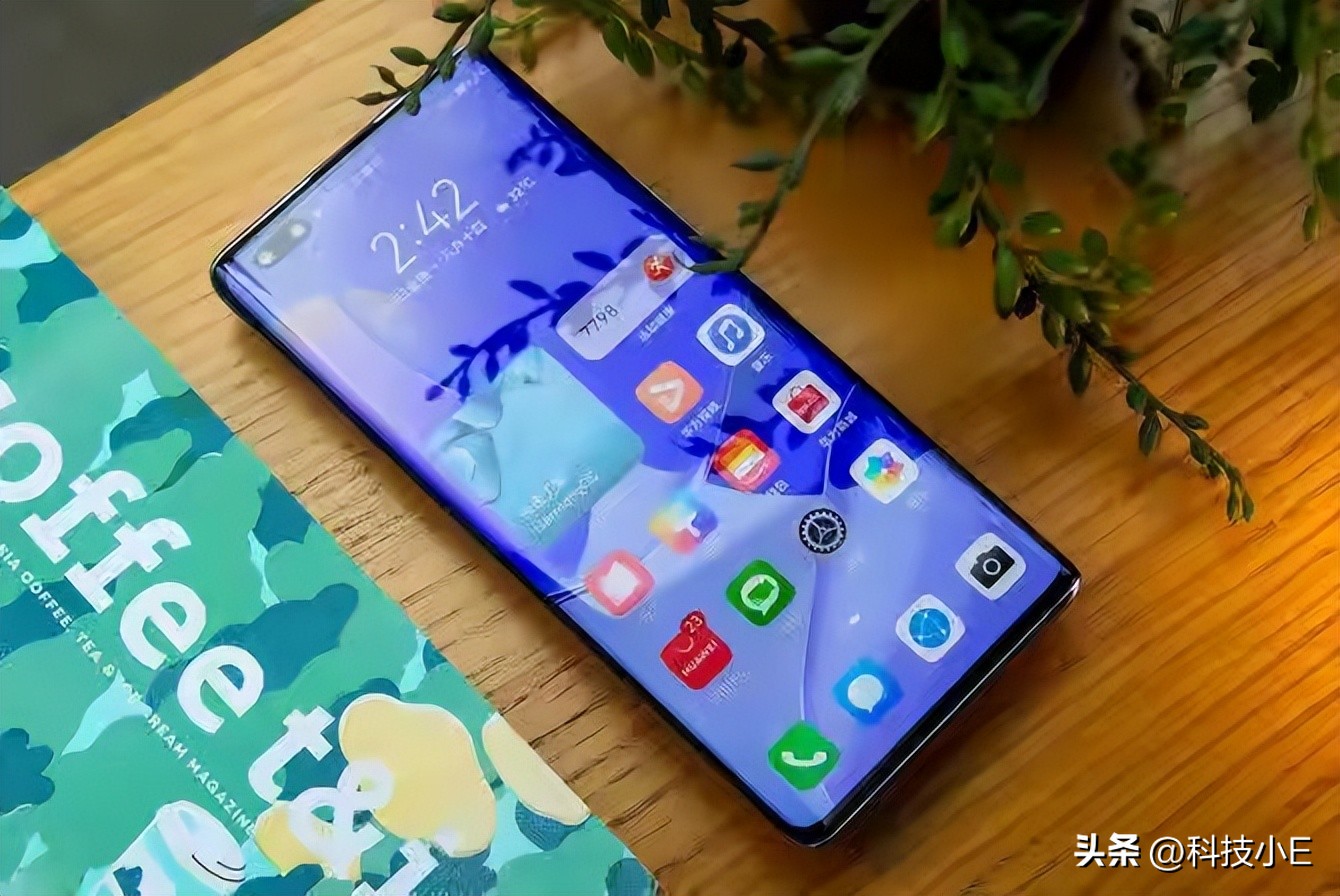 618期间想买华为手机，曲面屏+100W+鸿蒙OS，从3499元跌至1899元