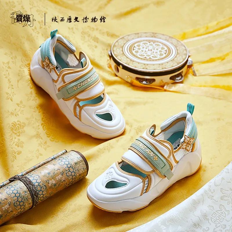 夏季厚底休闲凉鞋2022网红爆款,新款爆款夏天运动凉鞋