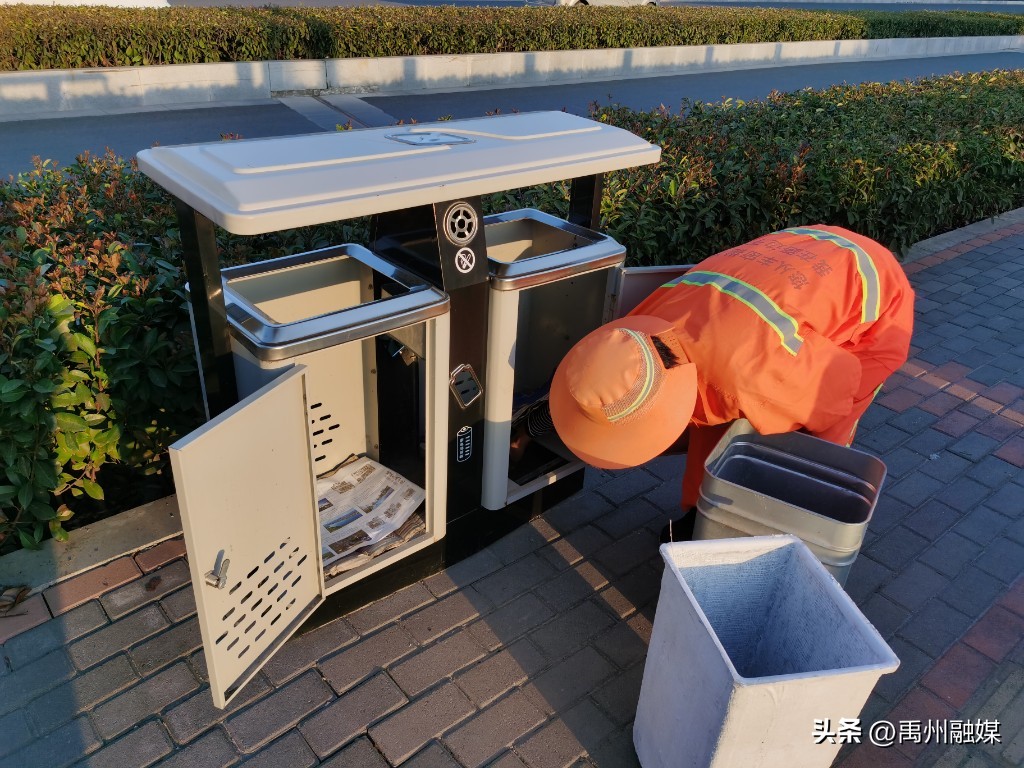 禹州环卫：干净整洁迎国庆同心共创文明城