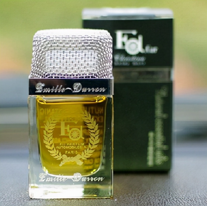 汽车怎样去残留的香水味,车载香水去除异味