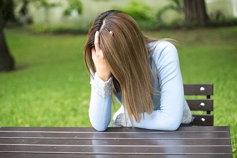 “宫颈病变”不只是小腹痛，还有4个异常，别再蒙在鼓里了