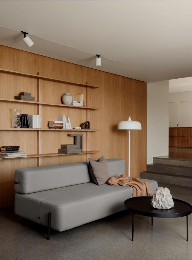 沙发选比较小客厅会显得比较大吗,不设限就拥有无限可能