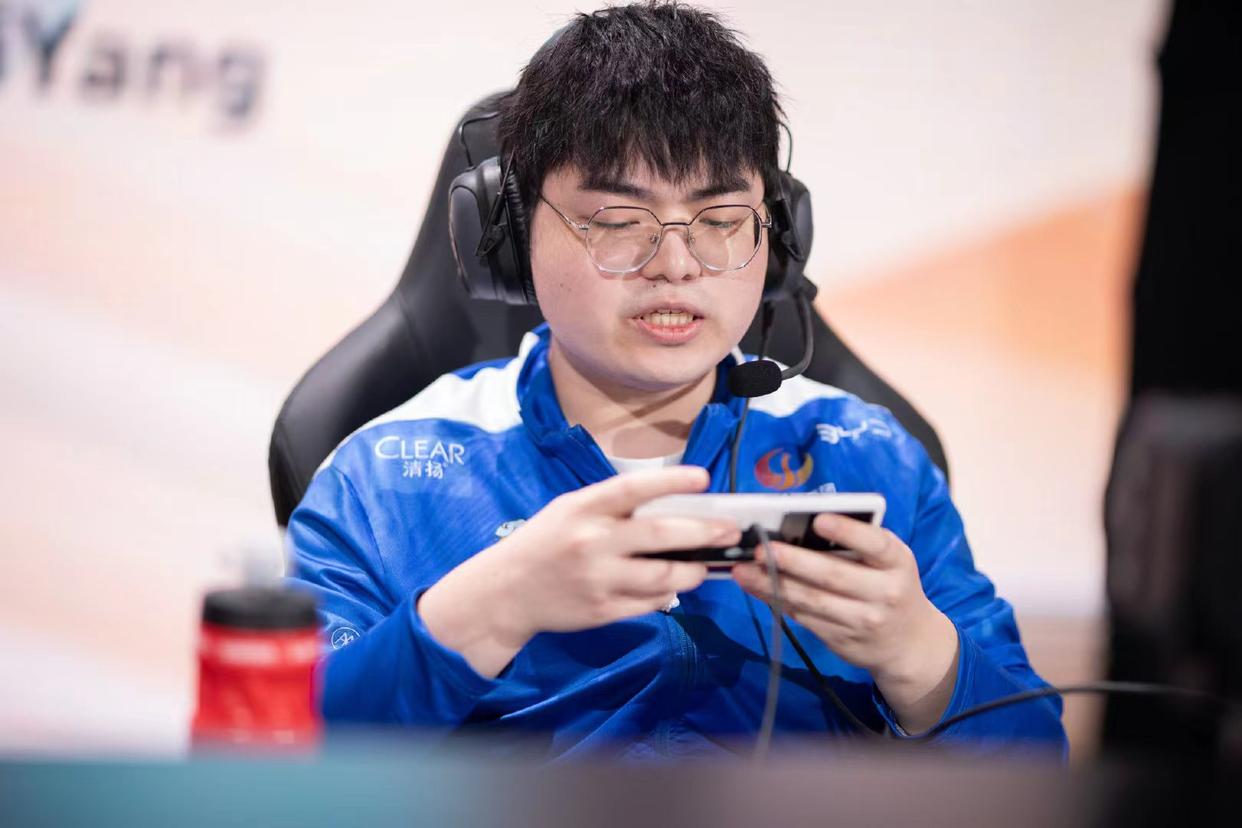 estarpro易峥和他的四个fmvp队友,武汉estar易峥有fmvp吗