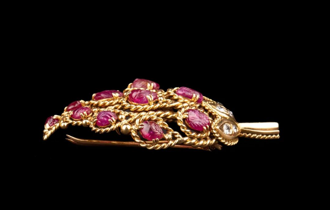 这颗生于东方，在法兰西结果的红莓，“果农”竟是卡地亚？