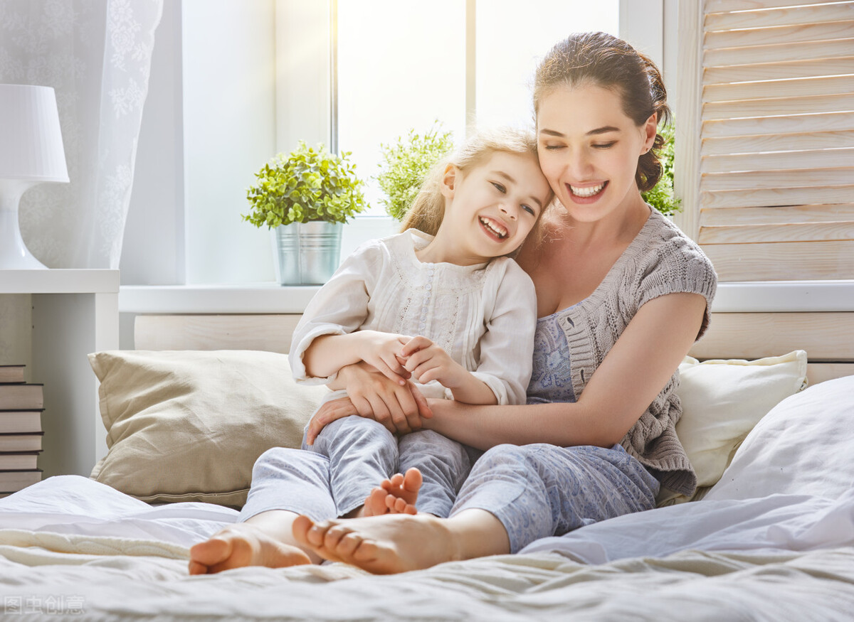 当女儿有了男朋友,当发现女儿有恋爱的想法怎么教育