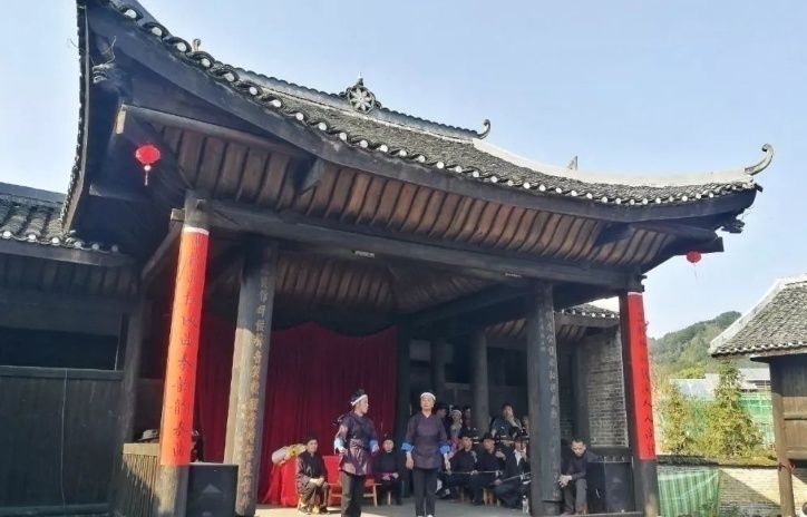 走进侗族文化与建筑,侗族民族的特色民族文化