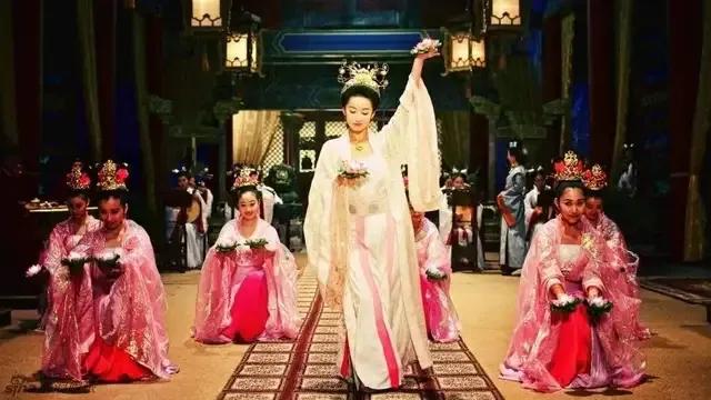 唐朝著名太监高力士到底是忠是奸,唐朝高力士既是太监还是宰相