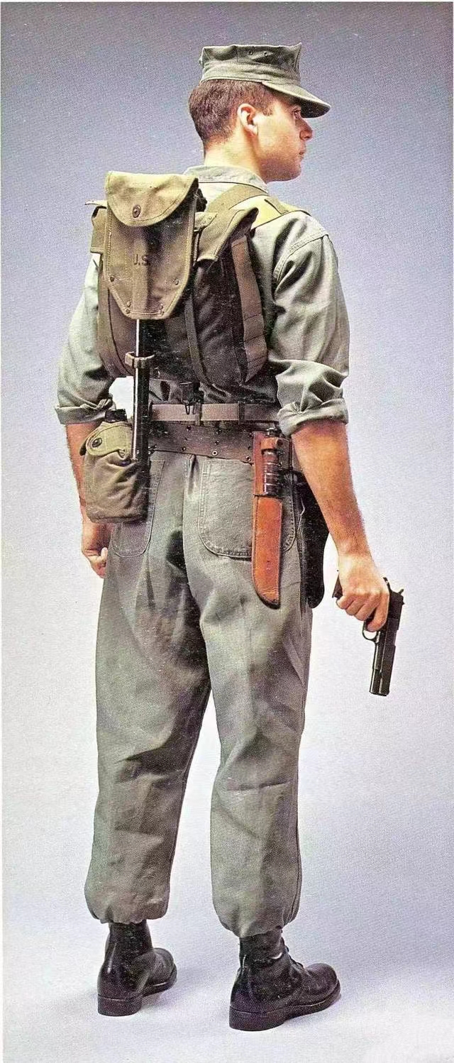 美军的水壶,美军越南时期的水壶是塑料的吗