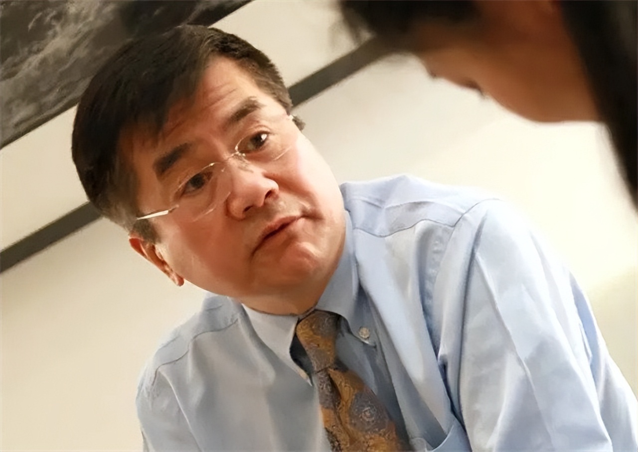 骆家辉之前的美国驻华大使,骆家辉前任大使