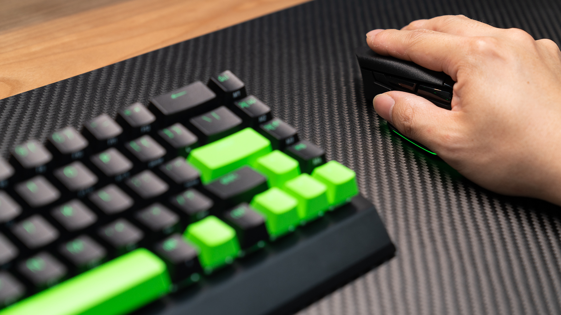 颜值高性能好的雷强竿,雷蛇巴塞利斯蛇v3值不值得入手