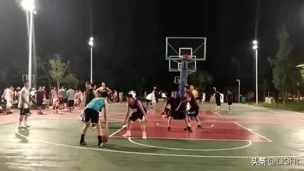 为什么在中国篮球比足球火,中国为什么篮球比橄榄球更受欢迎