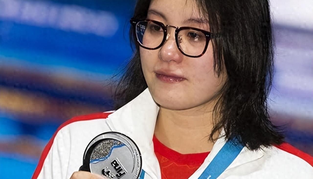 女运动员的痛苦程度,女运动员赛场上痛苦哭