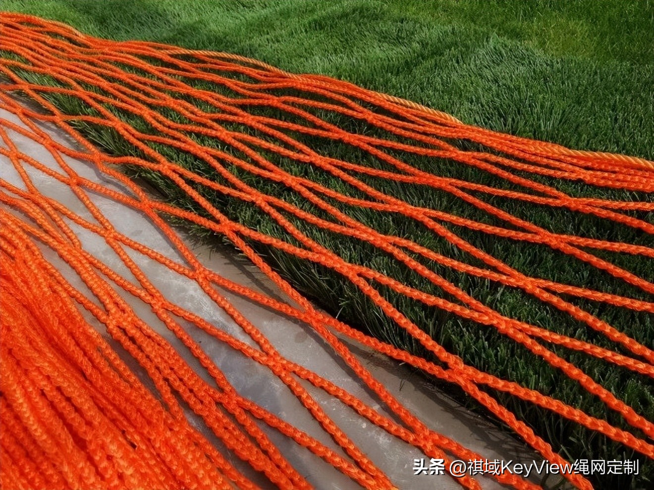 成都足球场围网施工,足球场围网基础施工