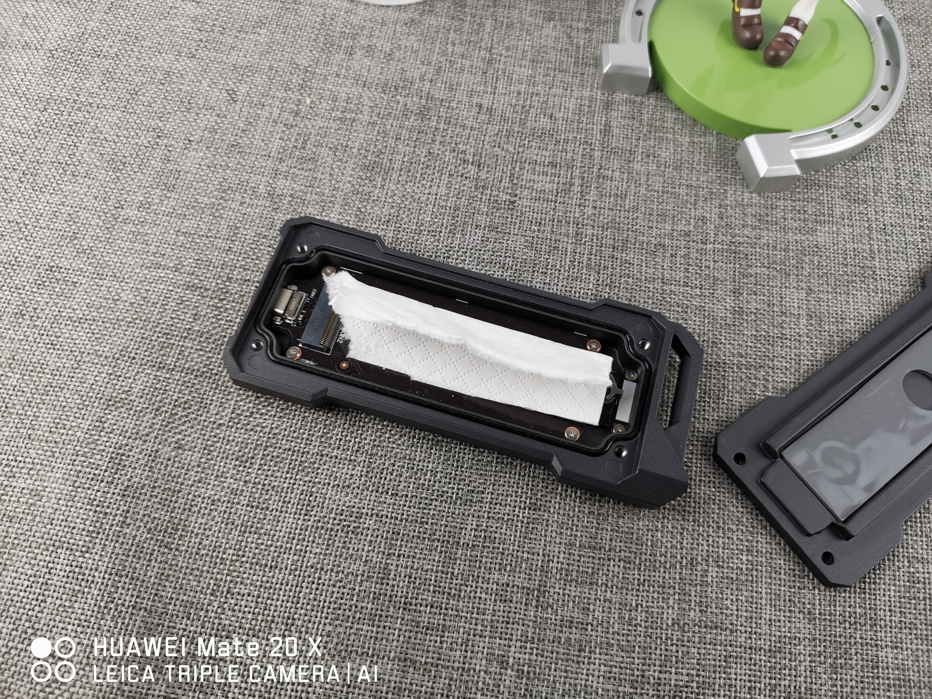 华硕tuf硬盘盒散热怎么样,华硕tuf铠甲固态硬盘盒