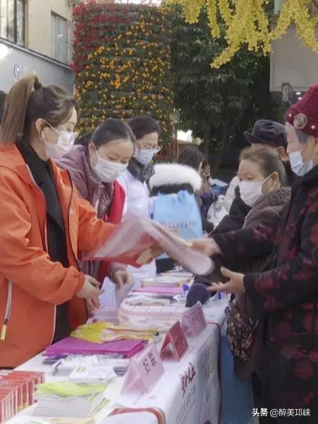 第34个世界艾滋病日手抄报,我区开展世界艾滋病日主题活动