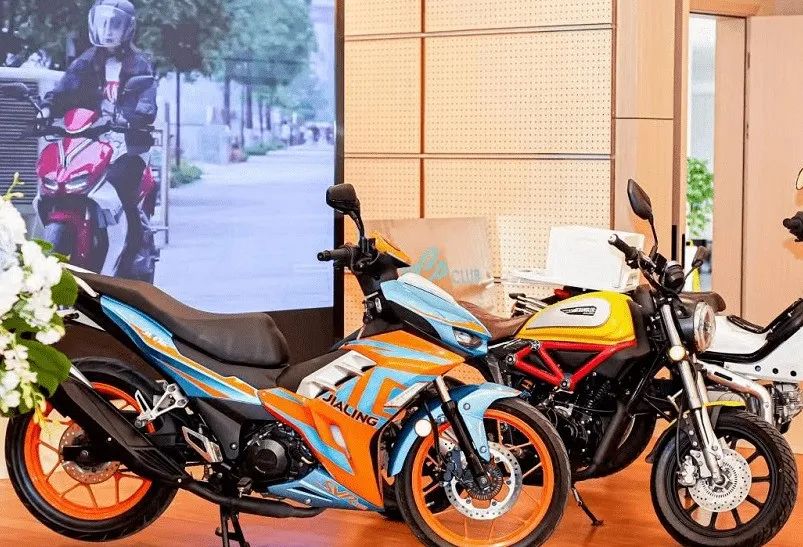 嘉陵新款冒险弯梁首次曝光,嘉陵svr180时尚版