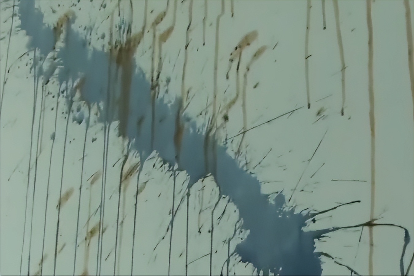 男子退租被扣六千押金，一气之下往房间里灌水，租客：押金不要了