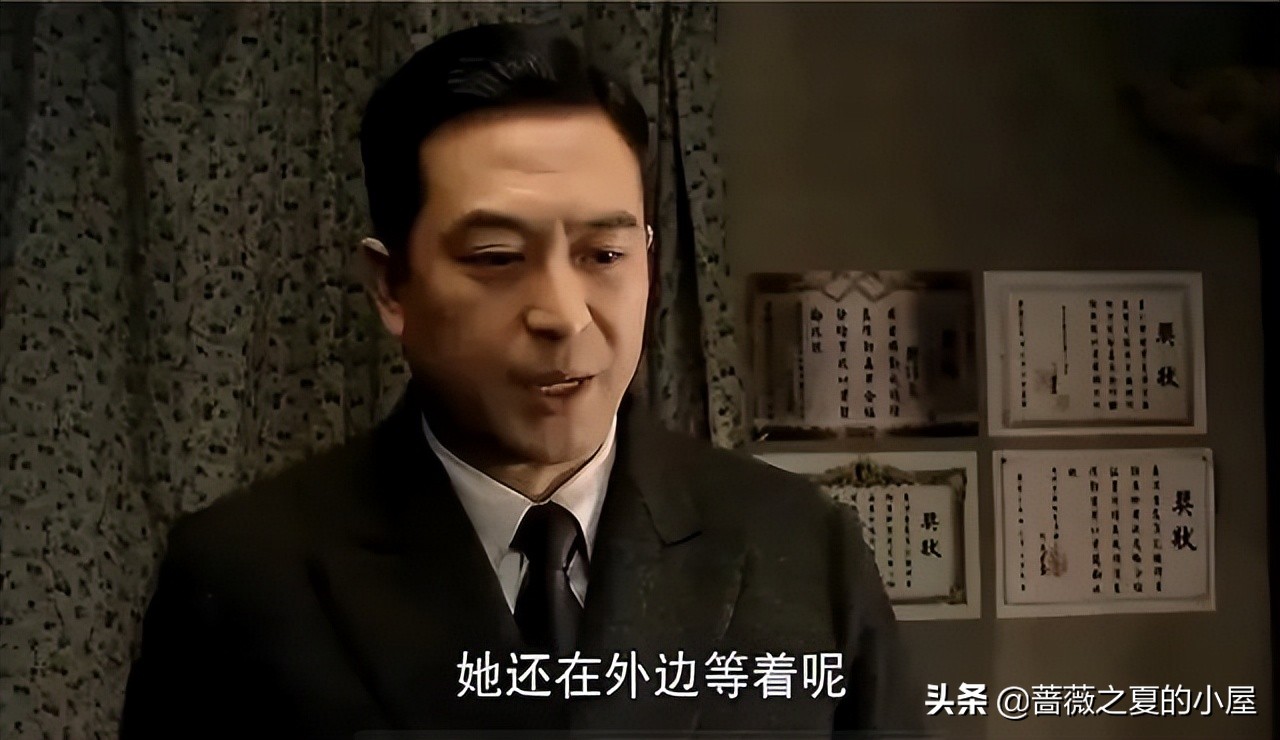 再看《悬崖》:才懂周乙和顾秋妍同居6年，却无性无爱的隐情