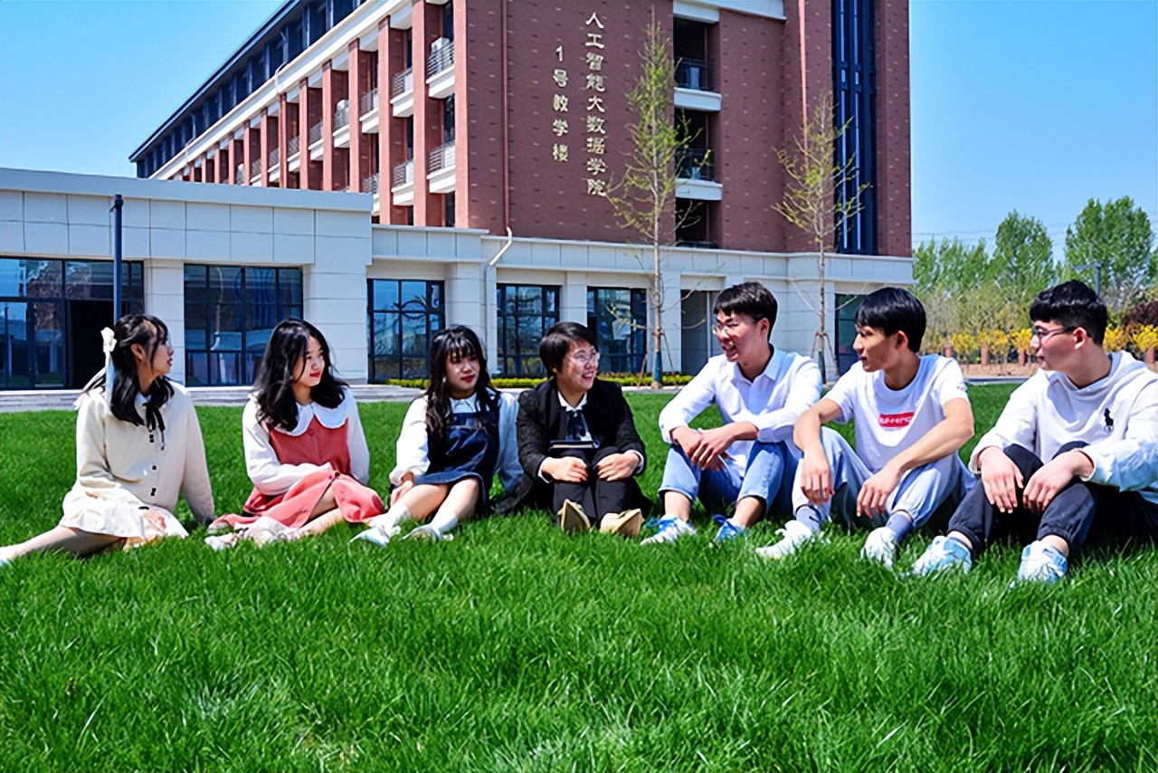 16岁初中毕业上合肥哪个技校,16岁女孩上技校哪个专业好