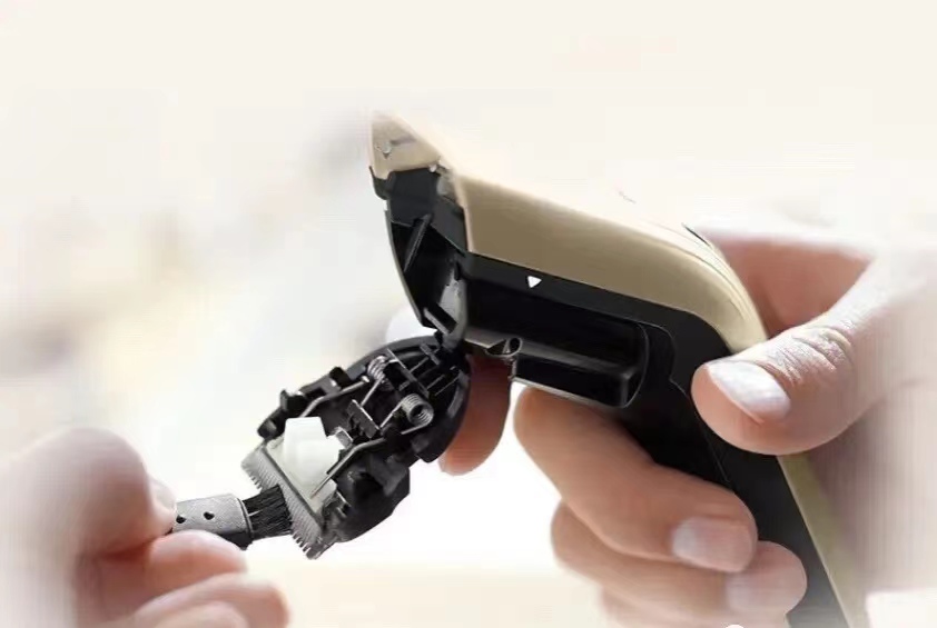 精密塑胶斜齿轮和螺旋齿轮的模具，为何选择采用火花机加工技术