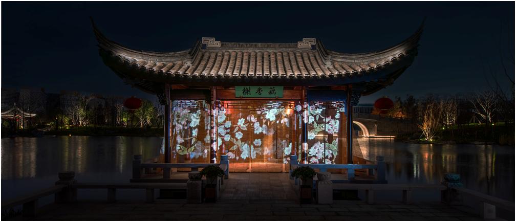 上海游客豫园观赏新年灯会,正月十五元宵节上海哪里有灯会