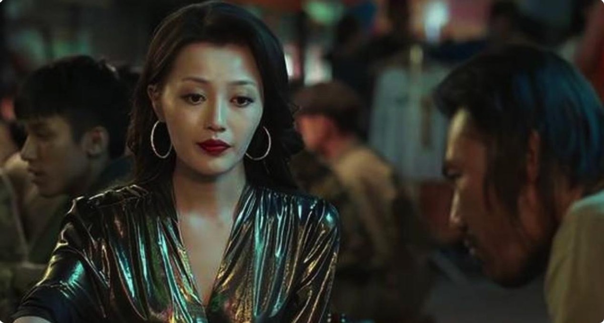 分明同一人，演完《请叫我总监》再演《冰雨火》，愣是没认出来