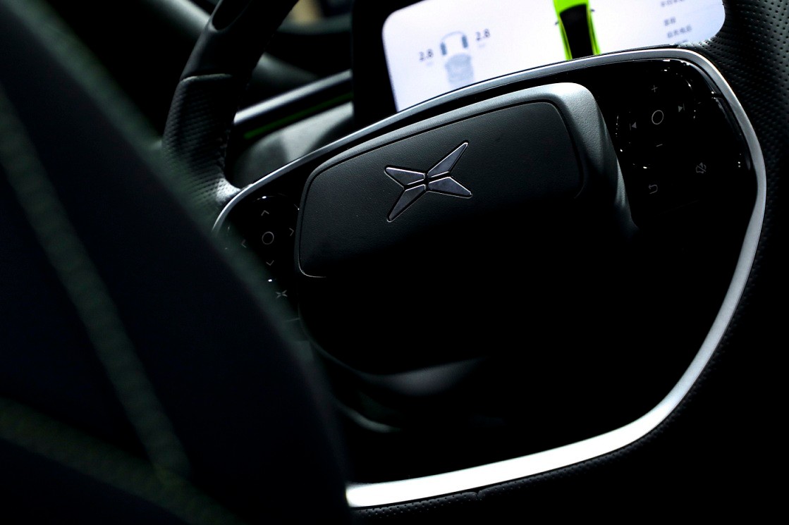 比亚迪海豹550km和小鹏p7,福州零跑c01和小鹏p7对比图