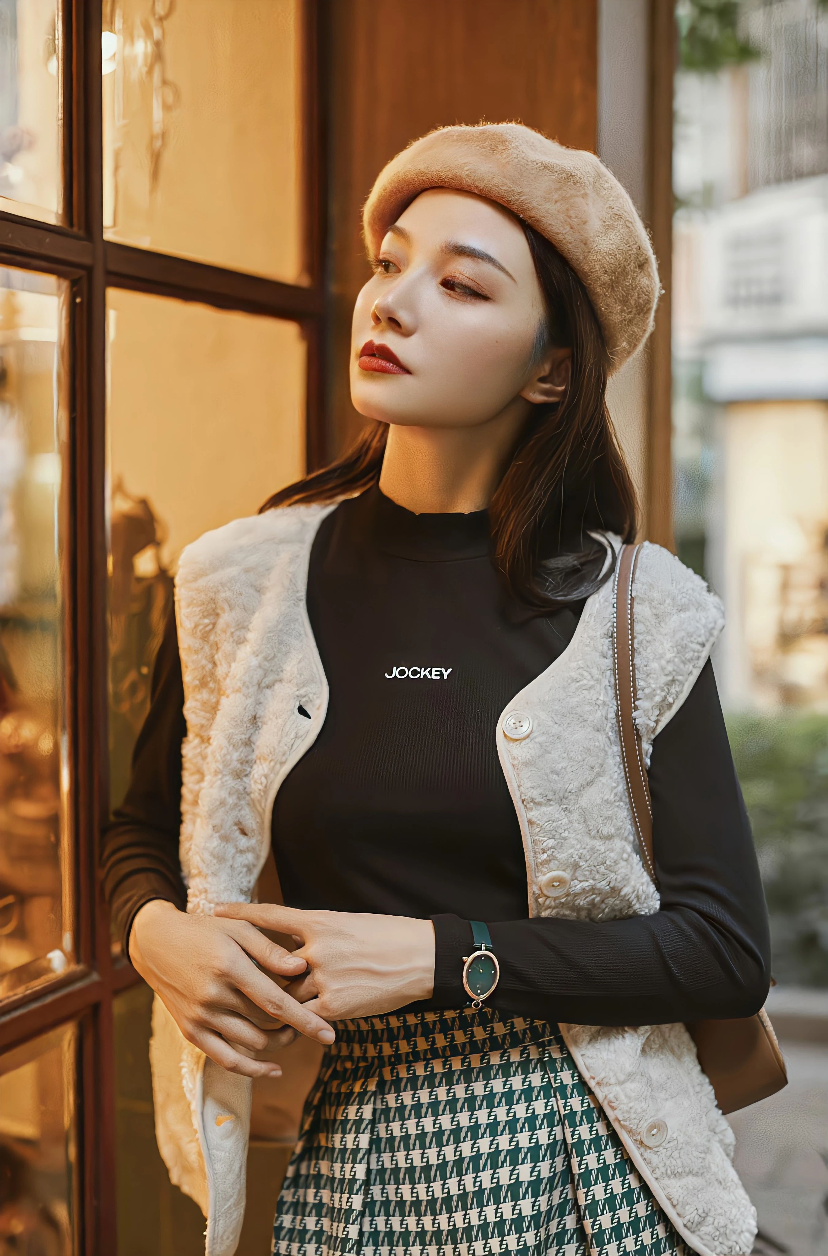 不知道自己的脸型适合戴哪种款式,长脸型耳环项链配饰