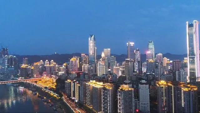 重庆和成都你更看好谁,成都和重庆哪个适合定居