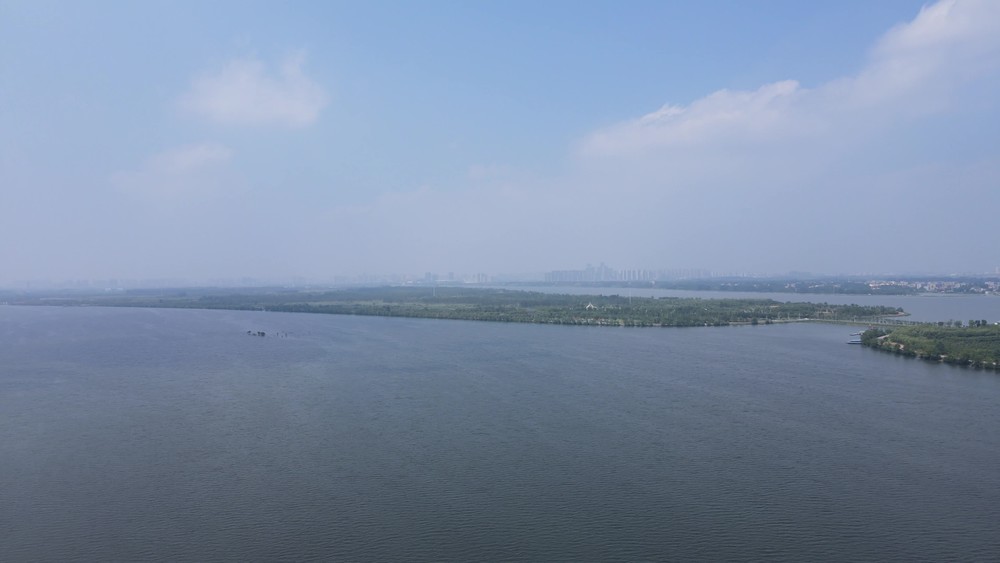 面对美丽的汉江春色，杜牧写下一首唯美绝句，最后一句余味无穷