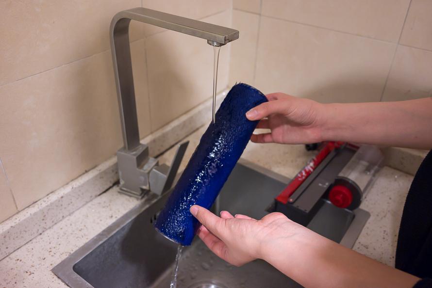 戴森v12吸尘器洗地,戴森吸尘器洗地机测评