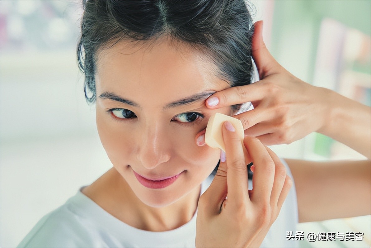 夏天容易出汗脱妆？6个技巧助你轻松应对