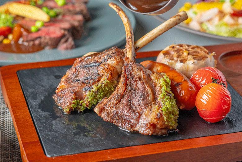 隐藏在历史博物馆旁边的院子,上海历史博物馆顶楼西餐厅