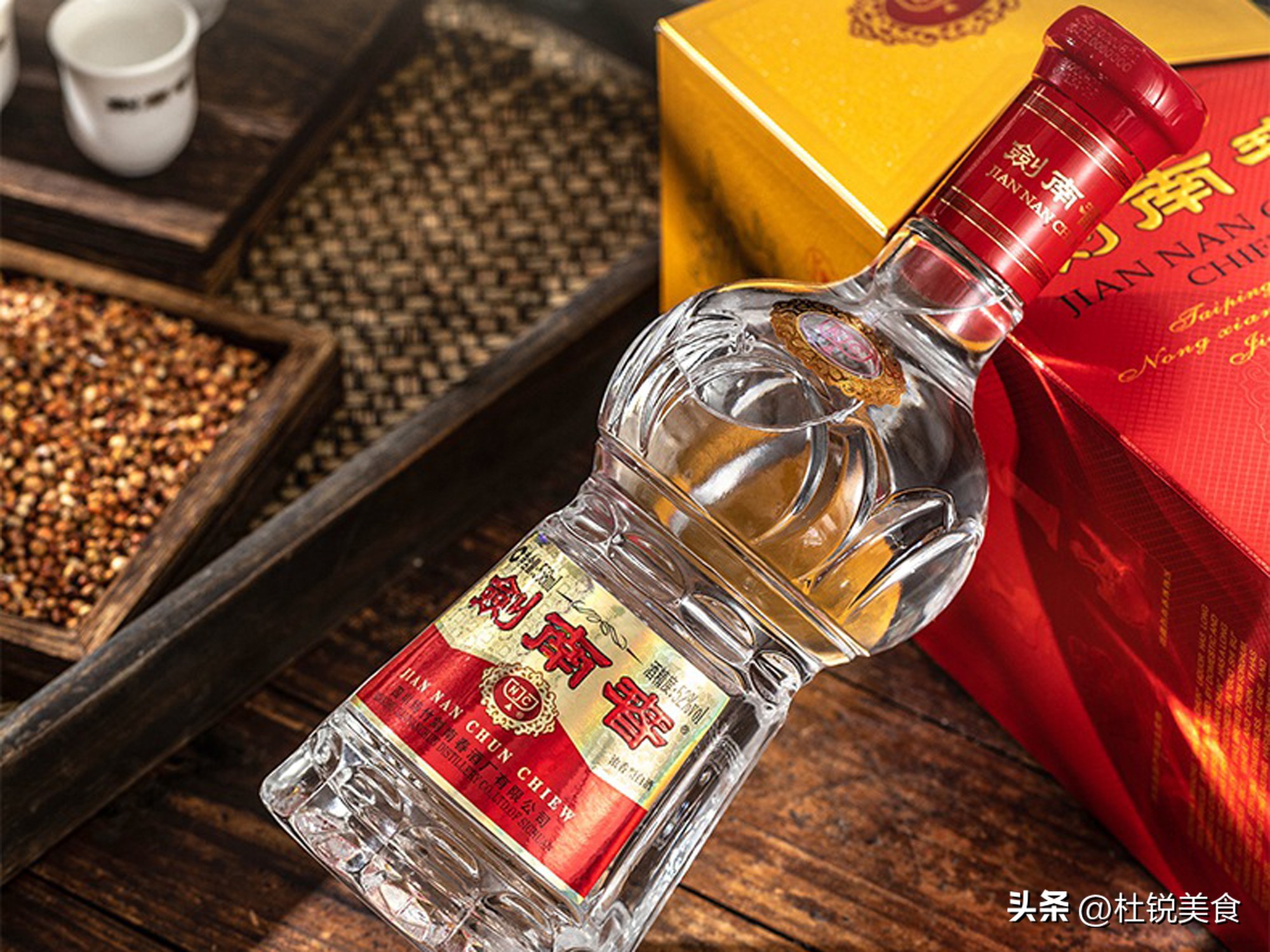 近些年几乎未涨价的6款酒，都是名酒真嫡系，老酒客每年囤几箱