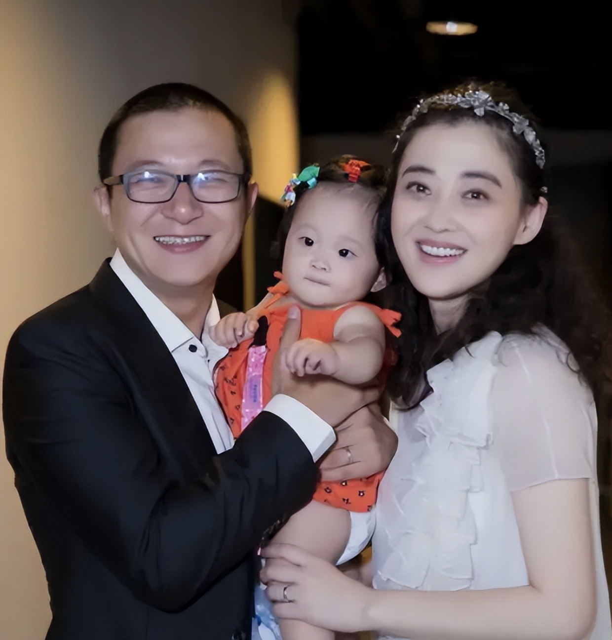 娱乐圈低调的16对明星夫妻,娱乐圈8对离婚夫妻