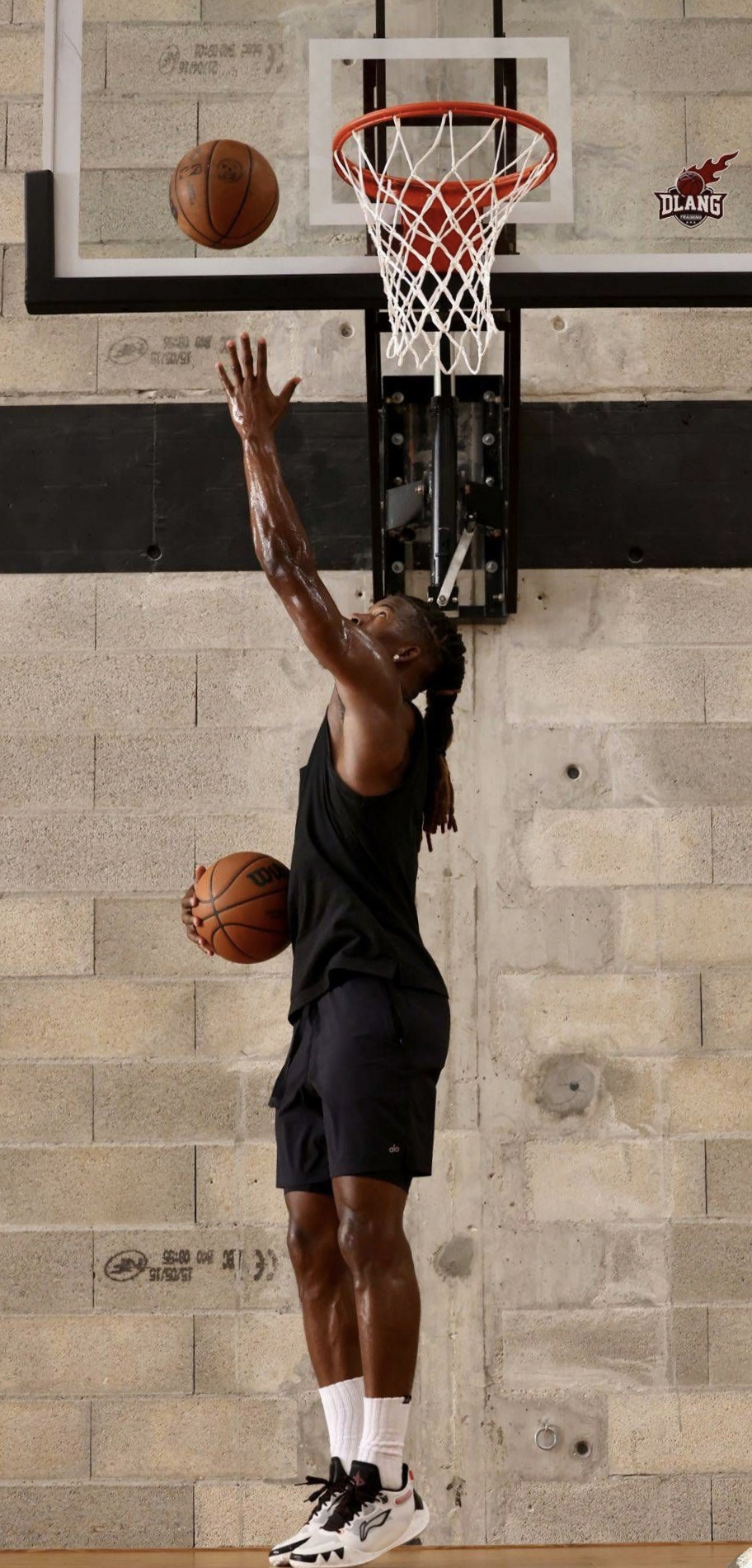 李宁新品！JB1代联名配色曝光，韦德幻影4被指抄袭，空袭9代崛起