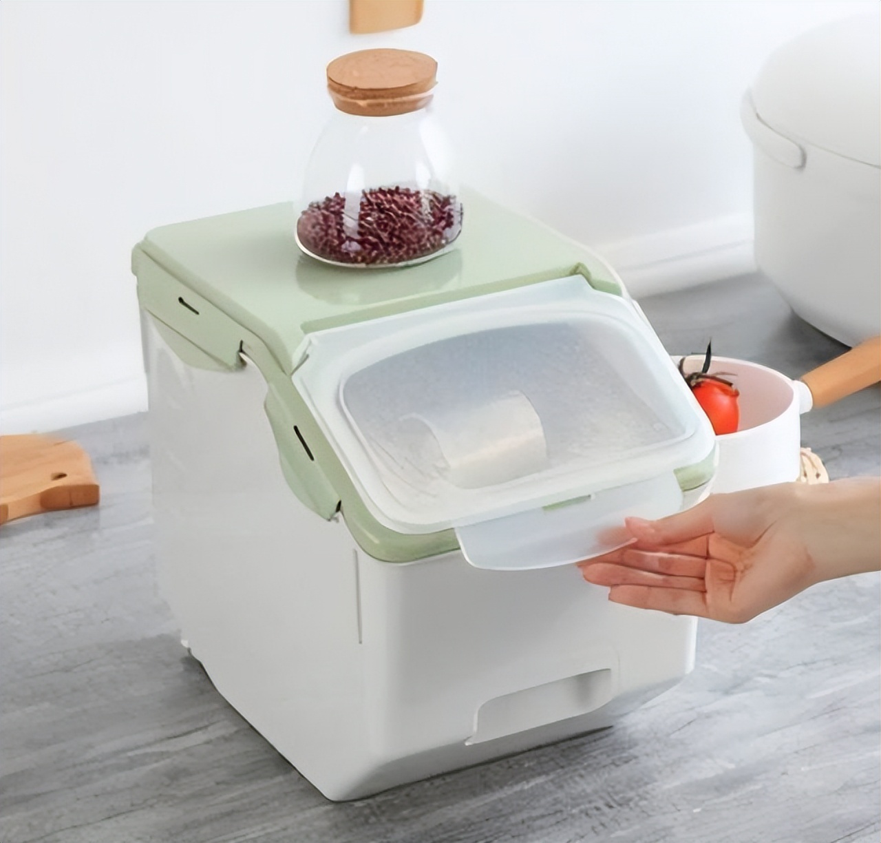 浙江发现一户人家厨房,一户人家的厨房拍照