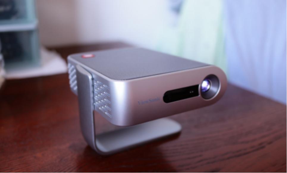 2020的投影仪哪种品牌最好,2022最建议买的商用投影仪