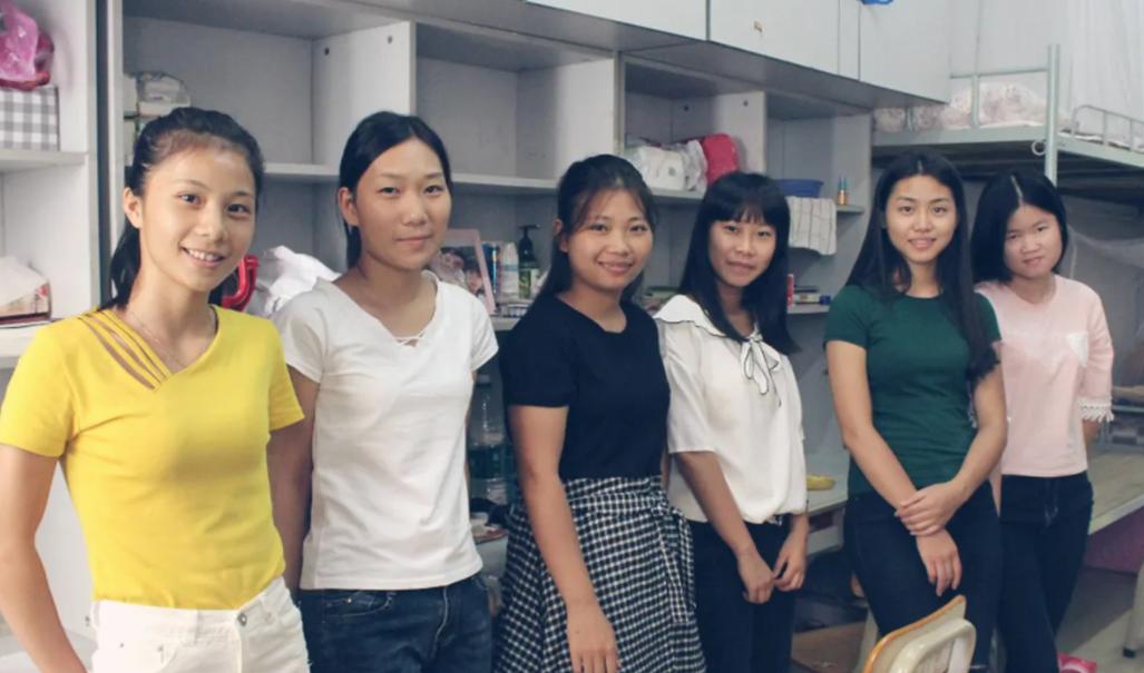 很后悔上大学,上大学的女儿抱怨父母