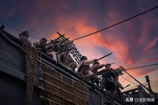 网飞又放大招，韩国开年票房冠军，海盗版夺宝奇兵，不愧顶级*片爽**