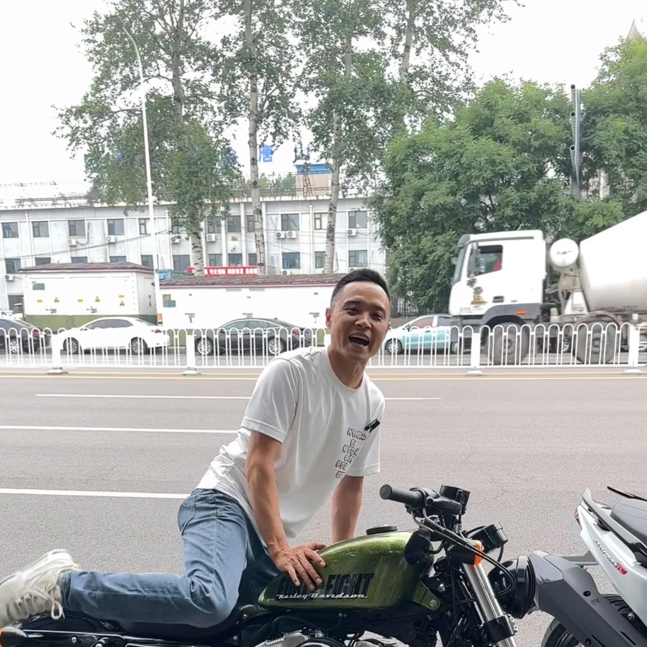 宝马r18和哈雷x48对比,宝马r18对比哈雷x48