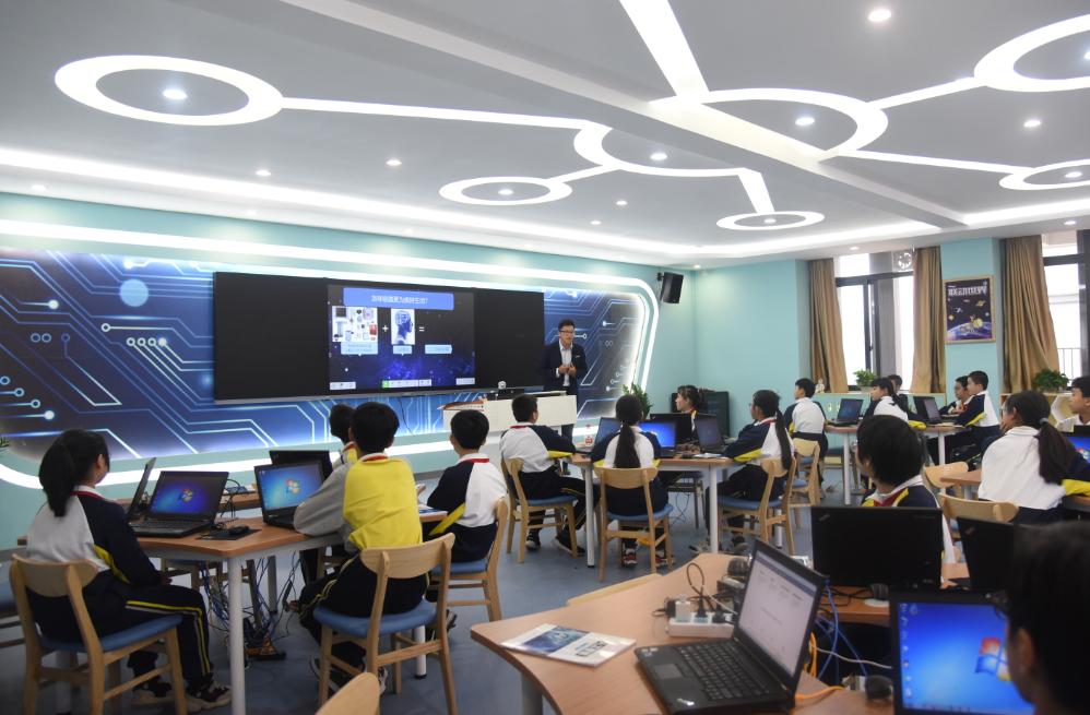 宏观环境对物流行业的影响,盒马鲜生的商业模式定位