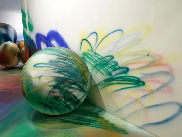 “垃圾创作”狂卖500万，网友忍不住群嘲：污染环境，这也叫艺术