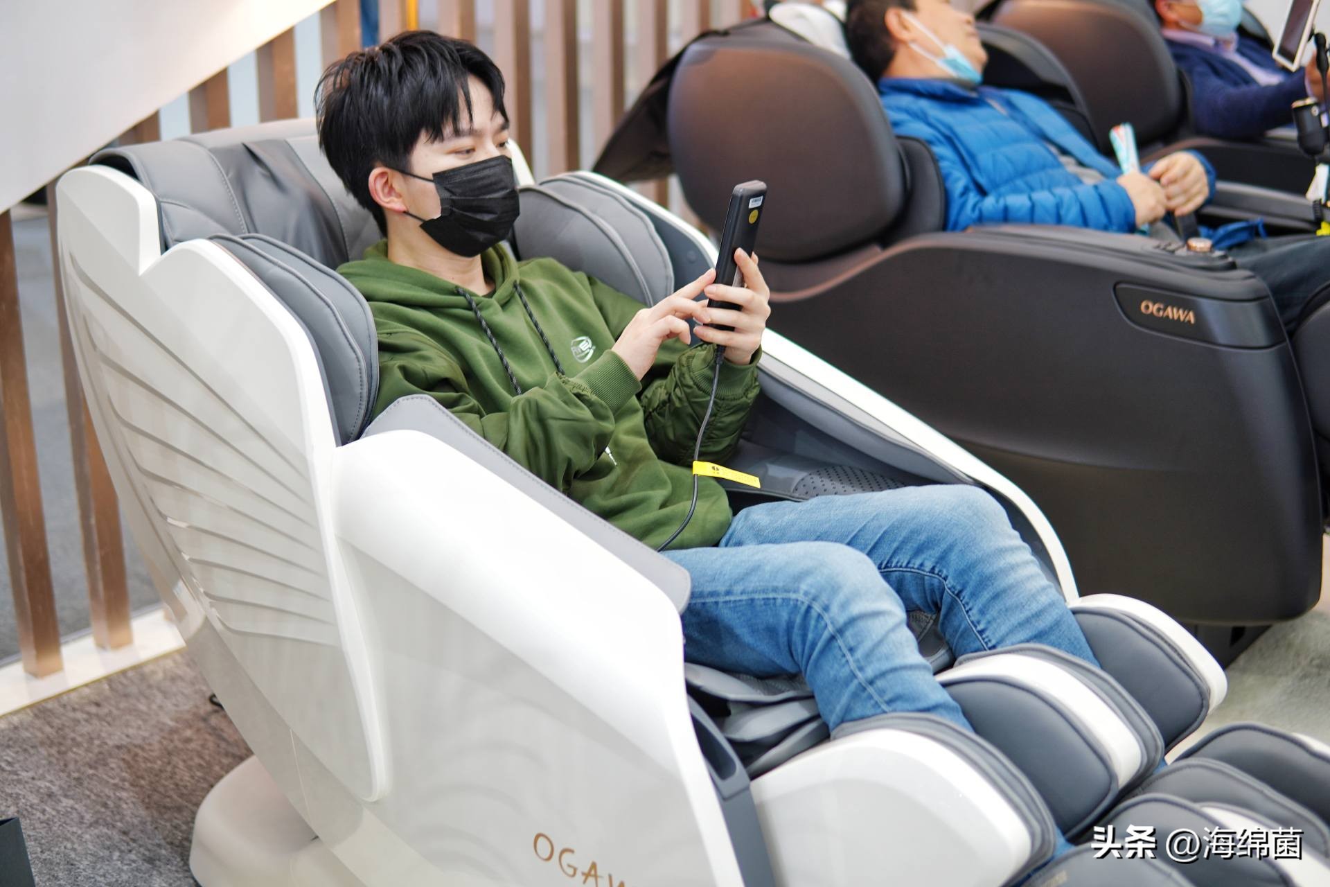 不用去泰国，在家享受舒爽拉伸按摩：奥佳华X9未来元气舱详细测评